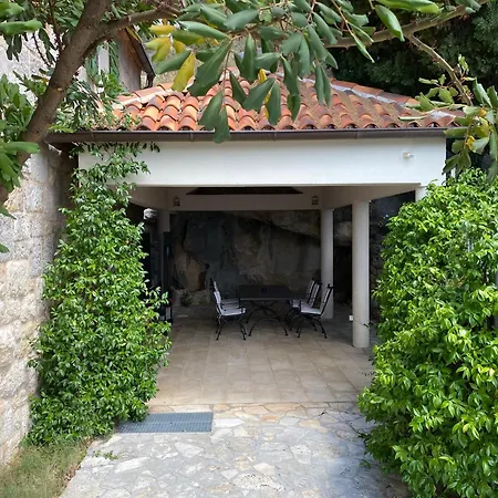 Zeleni Raj Vila *